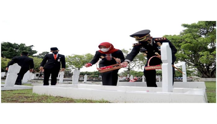 Hari Pahlawan, Pemkab Kebumen Adakan Ziarah ke Taman Makam Pahlawan Wira Bhakti. 02