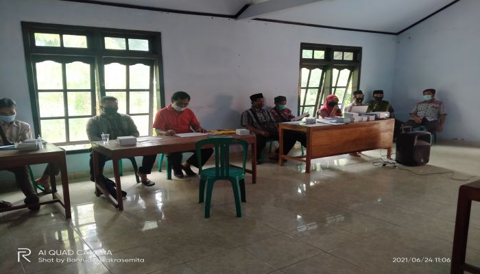 Pembinaan Anggota LKMD Desa Kalipoh Tahun 2021 01