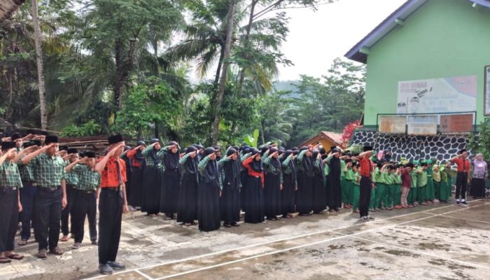 Madrasah di Kalipoh Melaksanakan Upacara Peringatan Sumpah Pemuda Ke 93 02